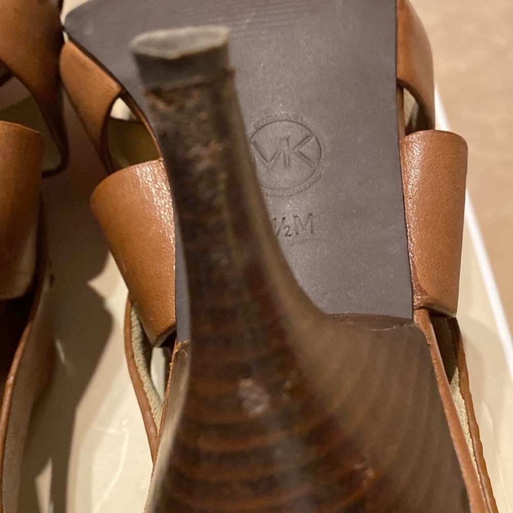 MICHAEL KORS ZOE SANDALS - Picture 8 of 14